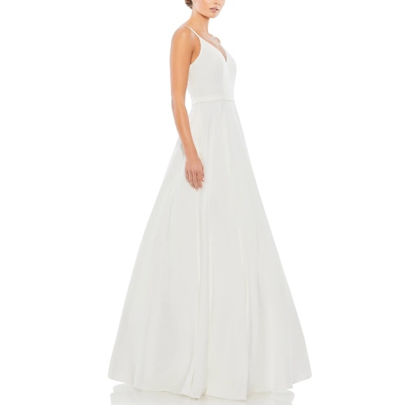 Mac Duggal Ieena 48855 V-Neck Classic A-Line Ballgown - Picture 10 of 12